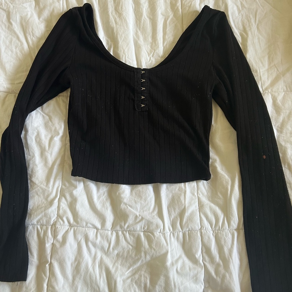 black long sleeve shirt